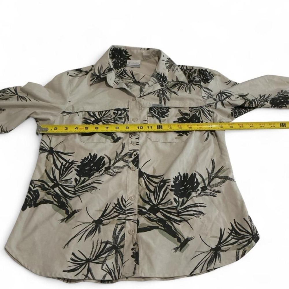 Columbia Silver Ridge Utility Shirt Womens‎ XS Tan Black Pine Print Excellent - Picture 4 of 8
